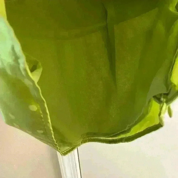 Ann‎ Taylor blouse sleeveless silk blend polka dotted v neck  8 Petite. NWT - Picture 3 of 8